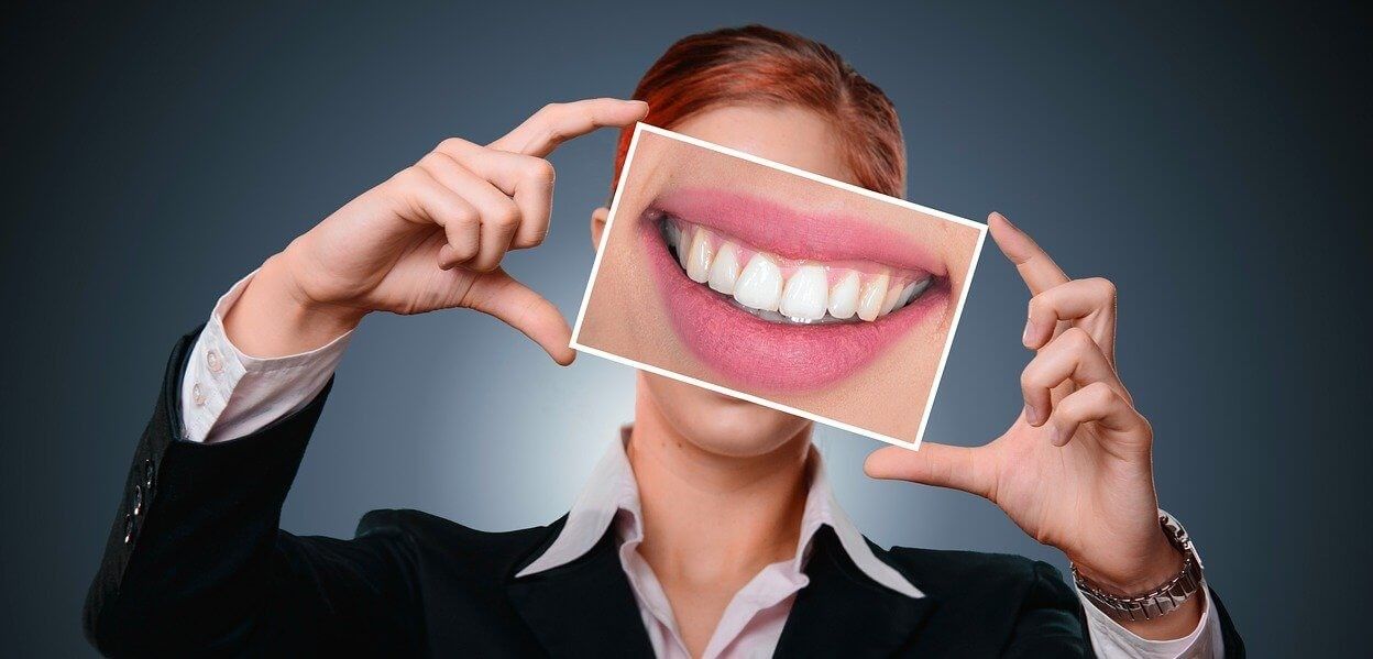 causes and tips to prevent yellow teeth